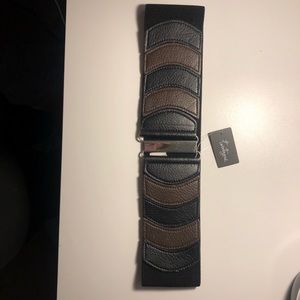 🌻BNWT High waisted belt